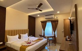 Hotel Saesha International
